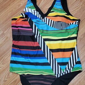 Colorful women's swimsuit size XL in various color in EUC